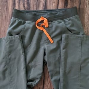 Figs Kade cargo pant LIMITED EDITION Olive green